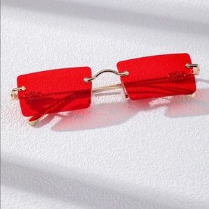 Red shades 😎🖐🏻 (⚠️never worn)